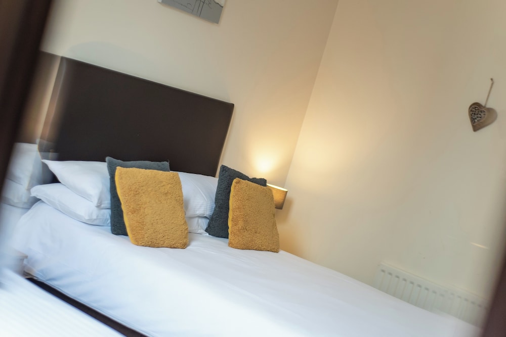 2 Bedroom Luxury Apartment