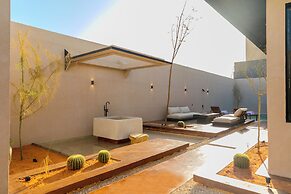 Portal Chalets With Private Pool-Al Arid
