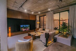 Portal Chalets With Private Pool-Al Arid