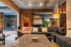 Portal Chalets With Private Pool-Al Arid