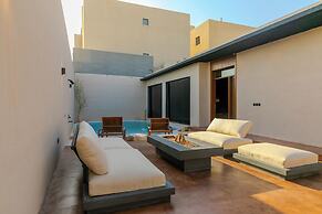 Portal Chalets With Private Pool-Al Arid