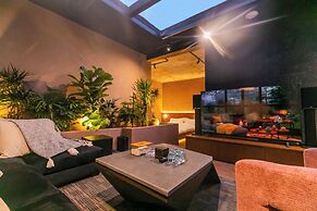 Portal Chalets With Private Pool-Al Arid