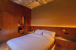 Portal Chalets With Private Pool-Al Arid
