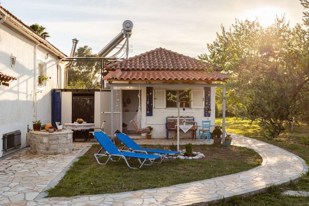 Petalidi Sunny Home One