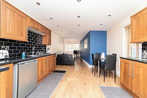 2 Bedroom Apartment 4 Guests