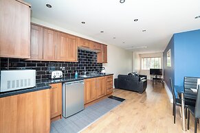 2 Bedroom Apartrment