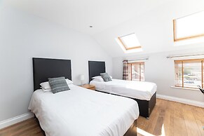 2 Bedroom Apartrment