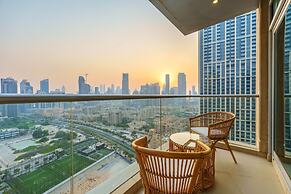 Chic 2BR Downtown Haven w Balcony City Views