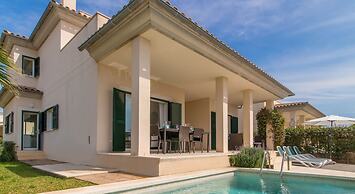 Marisa 1 House Near the Beach