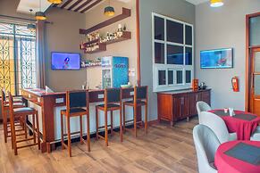 Rostel Villa Hotel