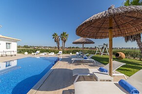 Villa in Mallorca With Private Pool & Jacuzzi