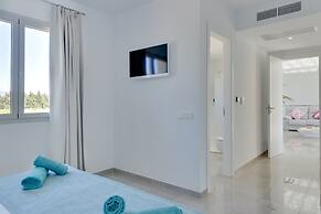 Villa in Mallorca With Private Pool & Jacuzzi