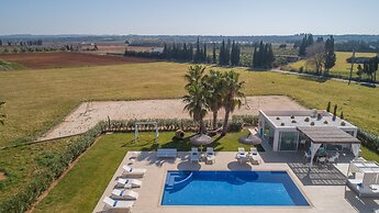 Villa in Mallorca With Private Pool & Jacuzzi