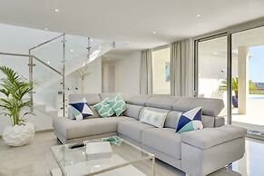 Villa in Mallorca With Private Pool & Jacuzzi