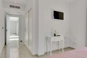 Villa in Mallorca With Private Pool & Jacuzzi