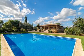Ca'n Berguins With Pool & Mountain Views