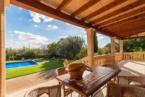 Ca'n Berguins With Pool & Mountain Views