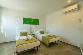 Son Serra Paradise, Beachfront Villa