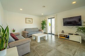 Son Serra Paradise, Beachfront Villa