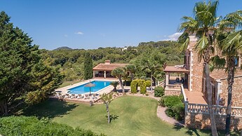 Palleta S'horta Near Cala Mondrago Beach