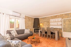 Holiday Home in Playa na Ferradura Beach