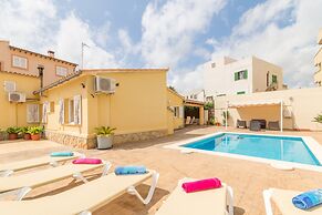 Holiday Home in Playa na Ferradura Beach