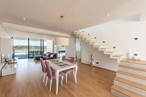 Villa in Mallorca With Pool & Mountain Views