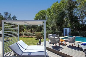 Stylish Two-bedroom Villa