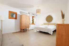 Stylish Two-bedroom Villa