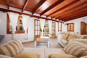 Stylish Two-bedroom Villa