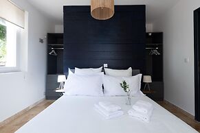 Charming Holiday Home With Private Garden