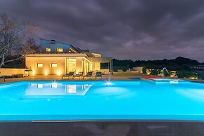Dalt Son Morro Villa With Hot Tub