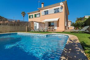 Modern Villa With Pool