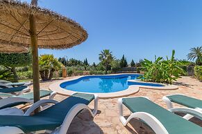 Cozy Villa With Private Pool
