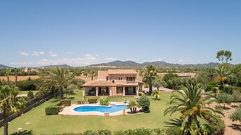 Cozy Villa With Private Pool