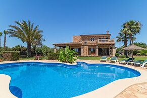 Cozy Villa With Private Pool
