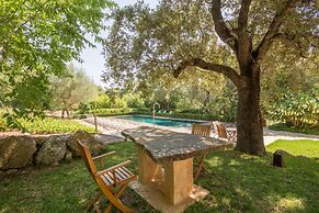 Son Simo Vell Pool & Vineyard Views