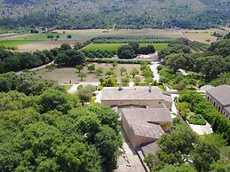 Son Simo Vell Pool & Vineyard Views