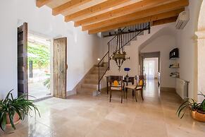 Son Simo Vell Pool & Vineyard Views