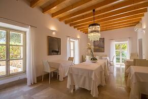 Son Simo Vell Pool & Vineyard Views