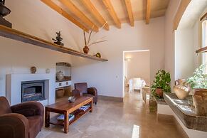 Son Simo Vell Pool & Vineyard Views