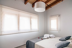 Cozy Mountain-view Villa