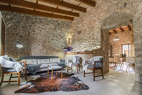Cozy Mountain-view Villa