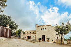 Cozy Mountain-view Villa