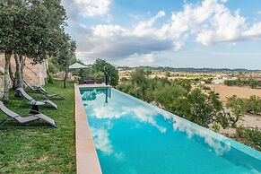 Cozy Mountain-view Villa