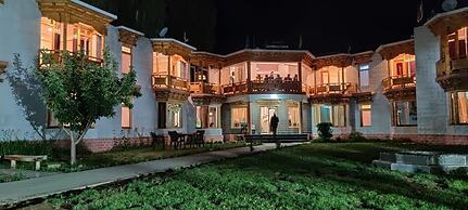 Hotel mandalchan