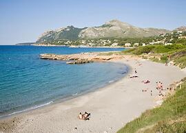 Beachside La Pau de Mar Villa With Pool