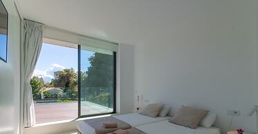 Beachside La Pau de Mar Villa With Pool