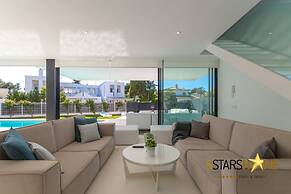 Beachside La Pau de Mar Villa With Pool
