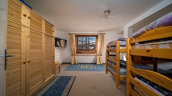 Apartment in Allos With Stunning Mountain Views
